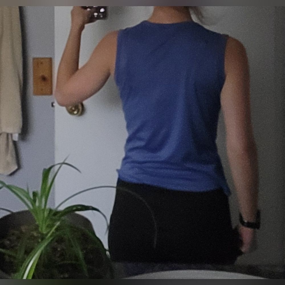 Size S Tank Top Bundle - Picture 4 of 7